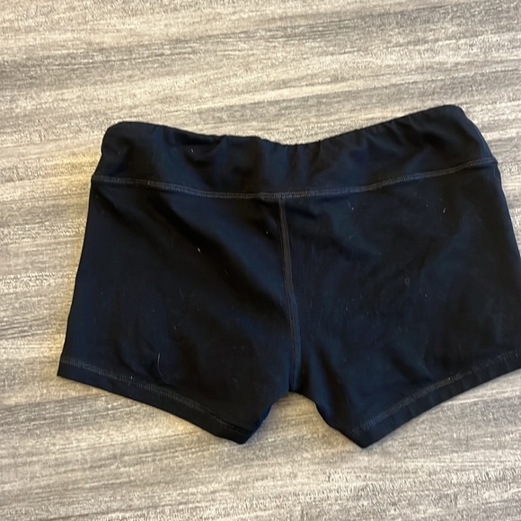 Fleo black shorts - Picture 2 of 3